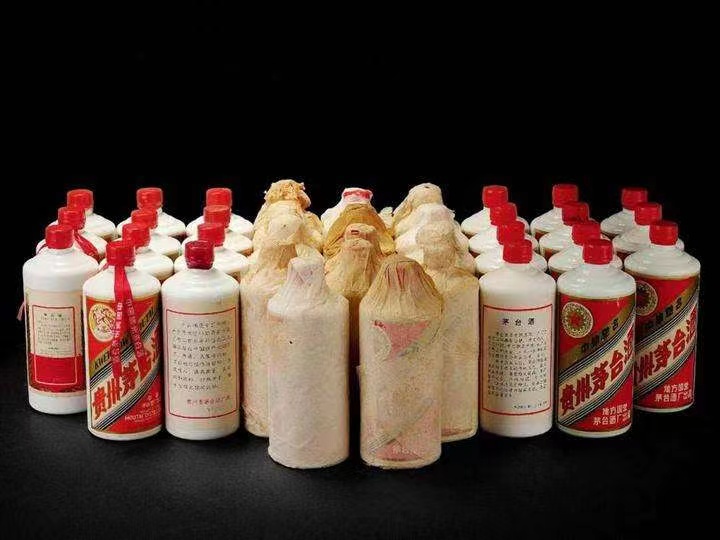 渔洋镇日照岚山回收酒价格哪里回收(附近上门回收茅台酒）?